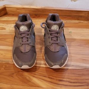 Nike Huarache Run Size 3Y